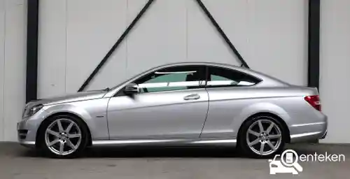 Mercedes-Benz C 180 BlueEFFICIENCY Coupé 2011