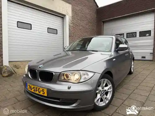 BMW 118i 2011