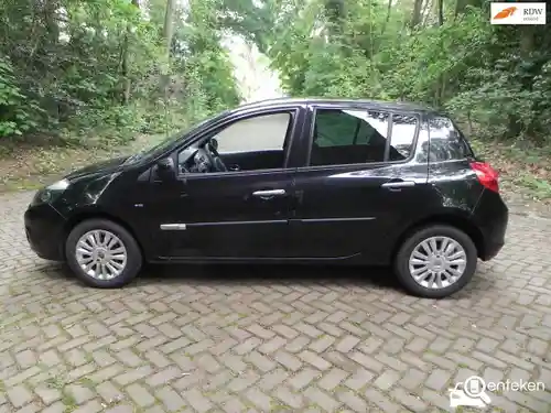 Renault Clio 1.2 16V 75 2012