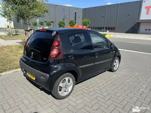 Peugeot 107 1.0 68 2013