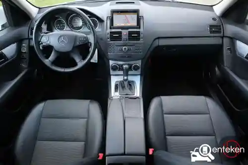 Mercedes-Benz C 200 CGI BlueEFFICIENCY 2010