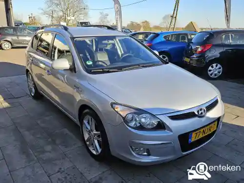 Hyundai i30 cw 1.6 blue 2010