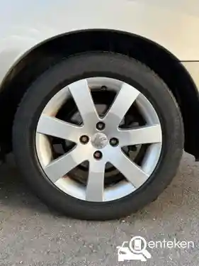 Peugeot 308 SW 120 VTi 2011