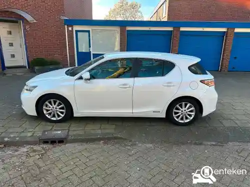Lexus CT 200h 2011