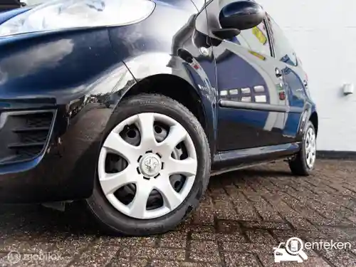 Peugeot 107 1.0 70 2011