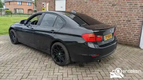 BMW 320i 2012