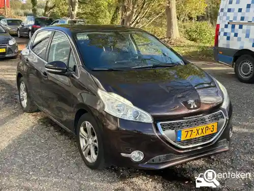 Peugeot 208 1.2 PureTech 82 2012