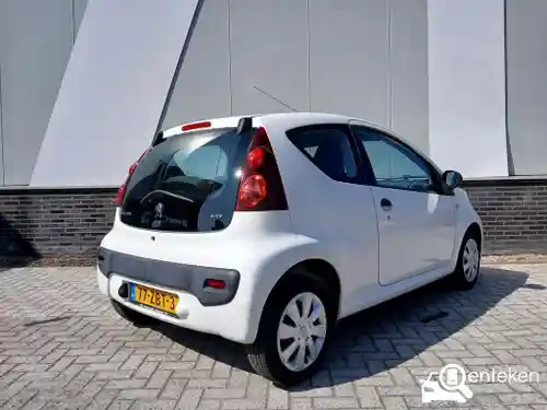 Peugeot 107 1.0 68 2012