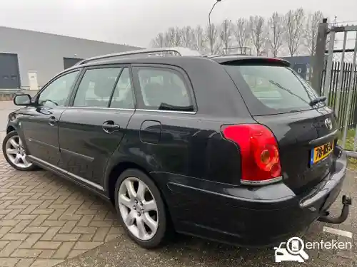 Toyota Avensis 2.0 2004