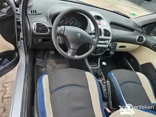Peugeot 206 75 2005