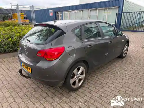 Opel Astra 1.4 Turbo 2011