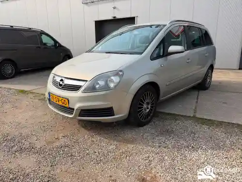 Opel Zafira 2.2 direct 2006