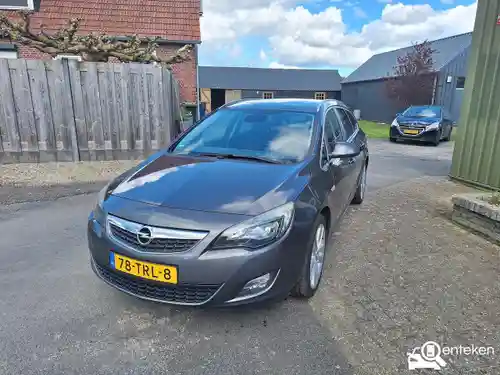 Opel Astra Sports Tourer 1.4 Turbo 2012