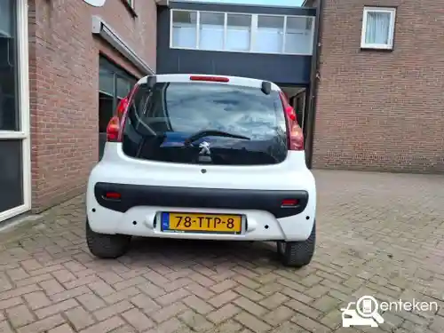 Peugeot 107 1.0 68 2012