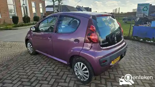 Peugeot 107 1.0 68 2012