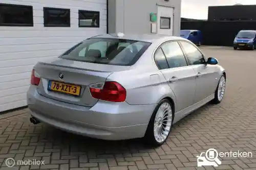 BMW 330i 2005