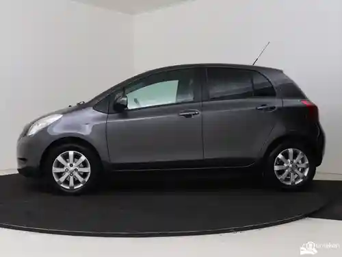 Toyota Yaris 1.3 2008