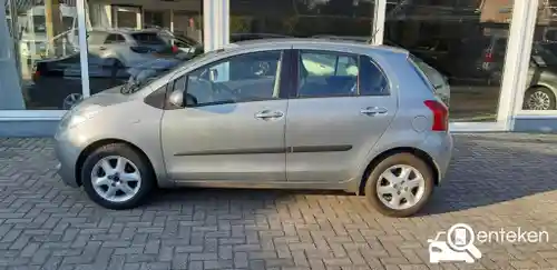 Toyota Yaris 1.3 2008