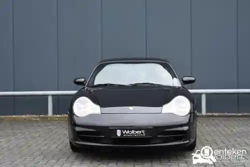 Porsche 911 Carrera Coupé 4 2003