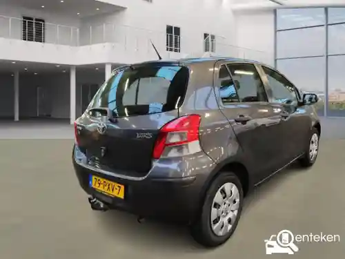 Toyota Yaris 1.33 2011