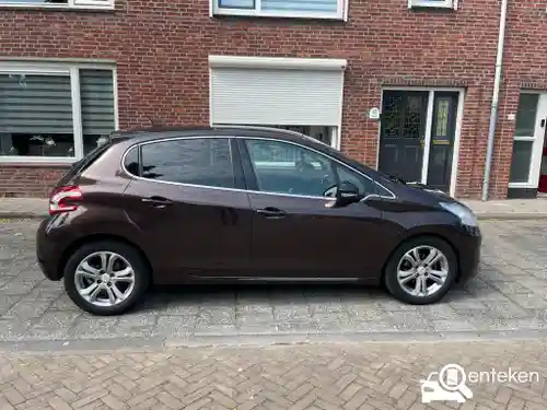 Peugeot 208 1.4 VTi 95 2012