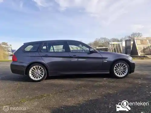 BMW 318d Touring 2008