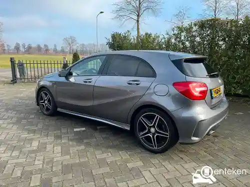 Mercedes-Benz A 180 2013