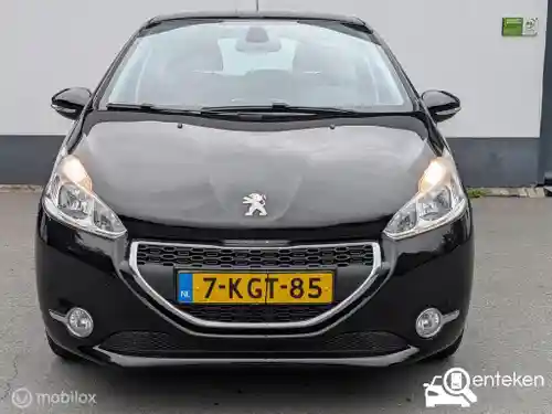 Peugeot 208 1.2 PureTech 82 2013