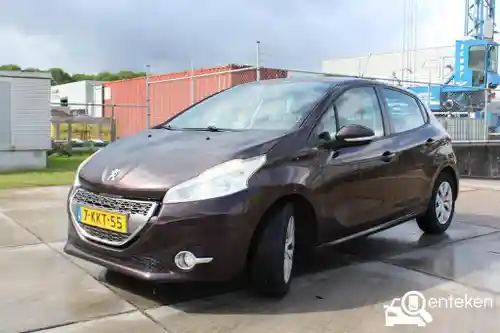 Peugeot 208 1.2 PureTech 82 2013