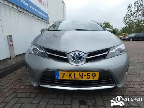 Toyota Auris 1.8 Hybrid 2013