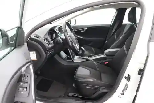Volvo V40 T3 2013