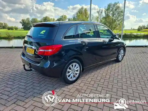 Mercedes-Benz B 180 2012