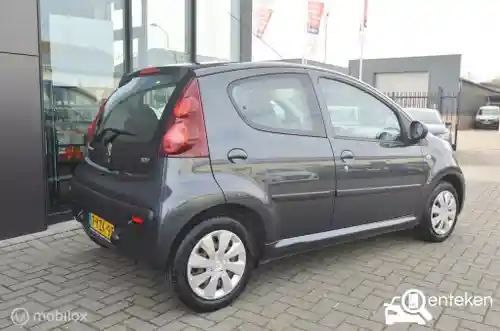 Peugeot 107 1.0 68 2013
