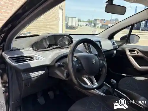 Peugeot 2008 PureTech 82 2013