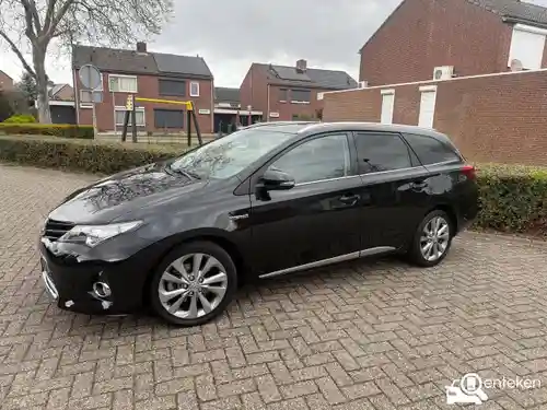 Toyota Auris Touring Sports 1.8 Hybrid 2013