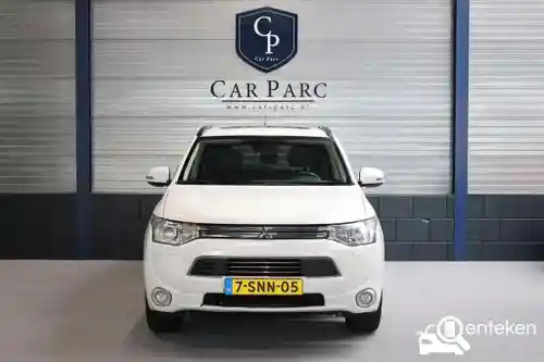 Mitsubishi Outlander 2.0 Plug-In Hybrid 2013