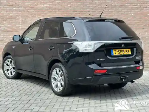 Mitsubishi Outlander 2.0 Plug-In Hybrid 2013