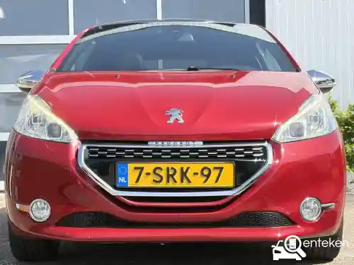Peugeot 208 1.6 THP 155 2013