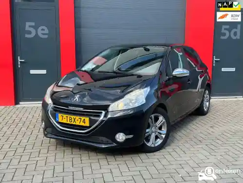 Peugeot 208 1.2 PureTech 82 2013