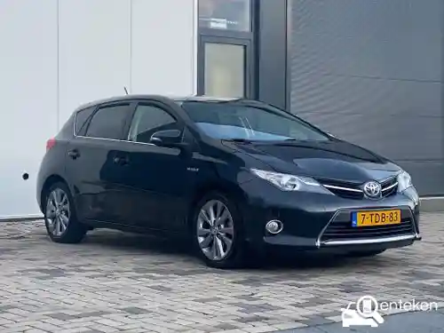 Toyota Auris 1.8 Hybrid 2014