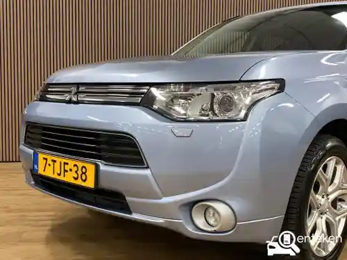 Mitsubishi Outlander 2.0 Plug-In Hybrid 2014
