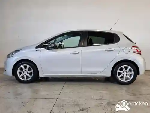 Peugeot 208 1.2 PureTech 82 2014