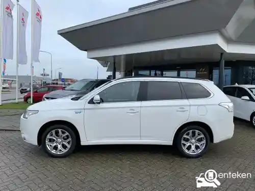 Mitsubishi Outlander 2.0 Plug-In Hybrid 2014
