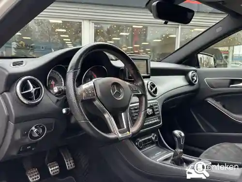 Mercedes-Benz GLA 200 2014