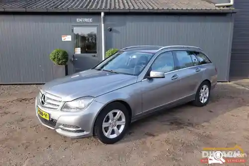Mercedes-Benz C 180 BlueEFFICIENCY T-model 2012