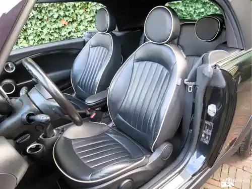 MINI Cabrio Cooper 2011