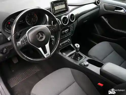 Mercedes-Benz B 180 2014