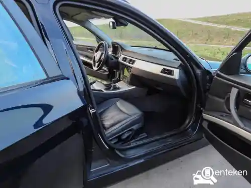 BMW 318i Touring 2008