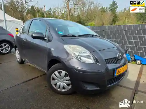 Toyota Yaris 1.0 2011