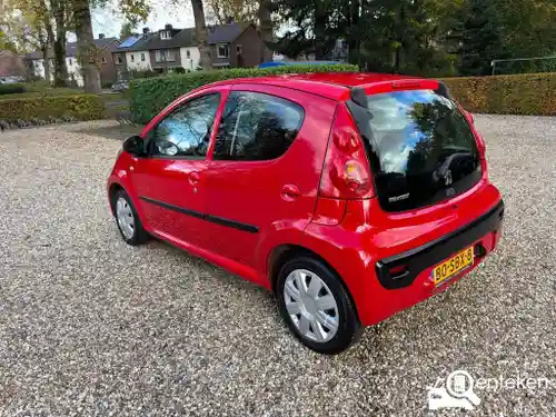 Peugeot 107 1.0 70 2011